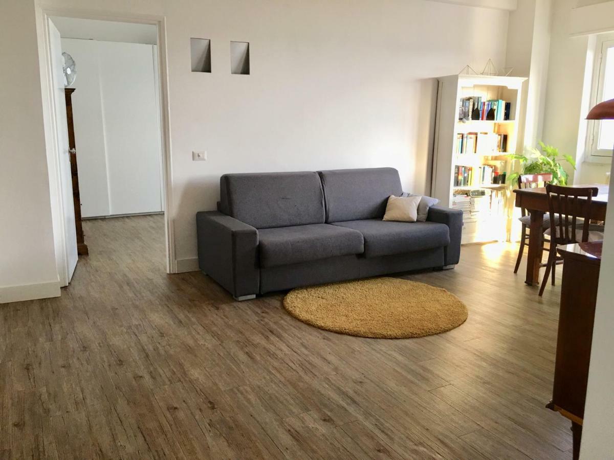 Casa Al Mare Apartment ลิโด ดิ ออสเตีย ภายนอก รูปภาพ
